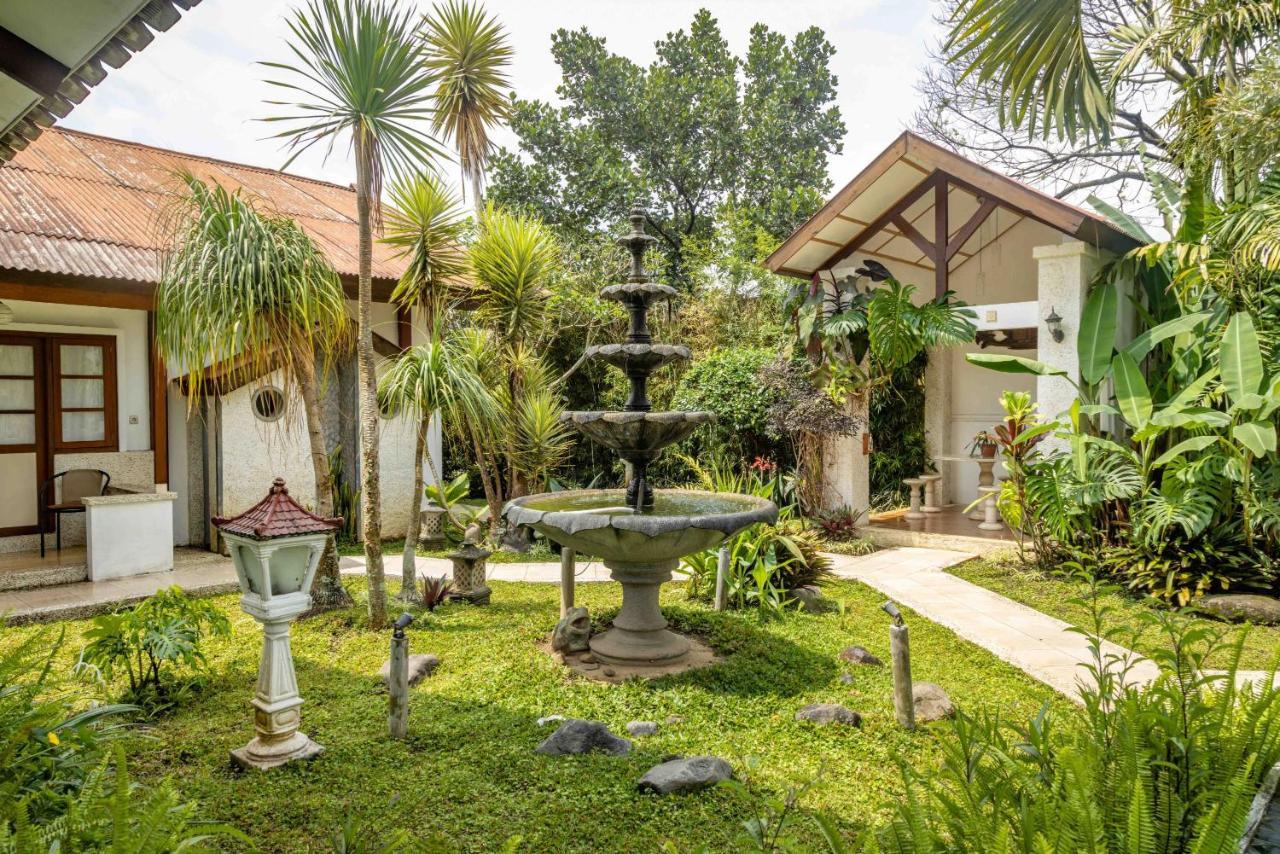 Family Hotel Gradia 1 Batu  Extérieur photo