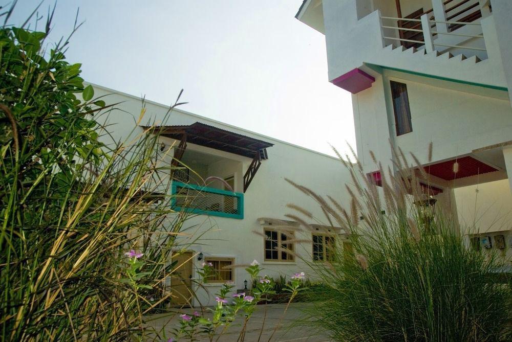 Family Hotel Gradia 1 Batu  Extérieur photo